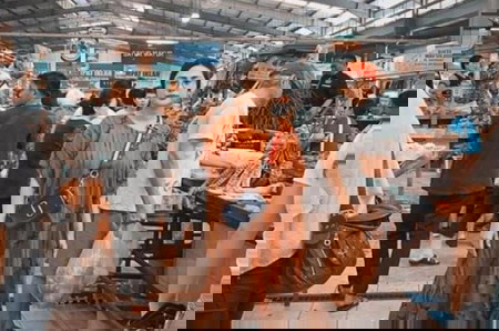 artis belanja di pasar