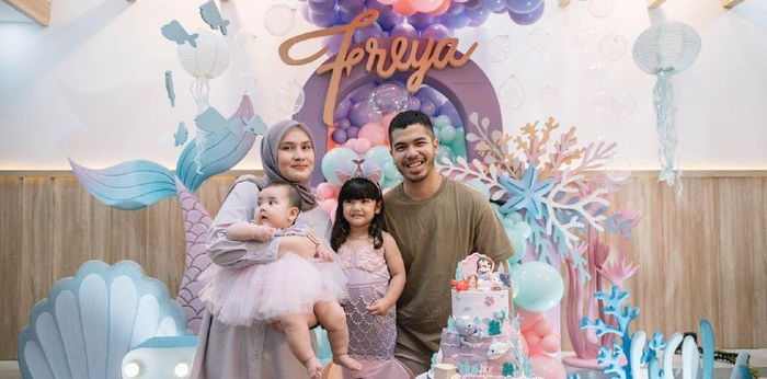 10 Potret Ulang Tahun Freya Anak Dwi Handayani, Bertema Little Mermaid! 