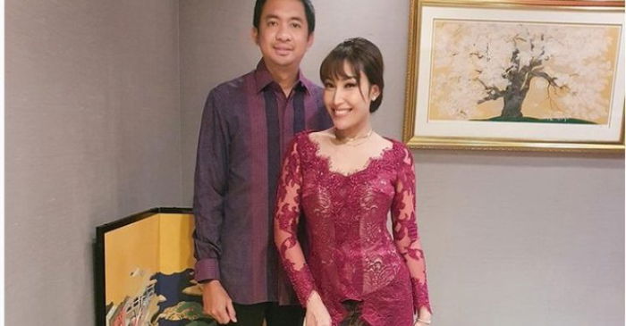 Sempat Tak Direstui untuk Menikah, Ini Cara Ayu Dewi Meluluhkan Hati Keluarga Suaminya