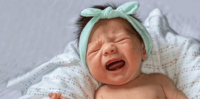 Bayi Muntah Darah, Haruskah Khawatir? Kenali Penyebab dan Cara Mengatasinya
