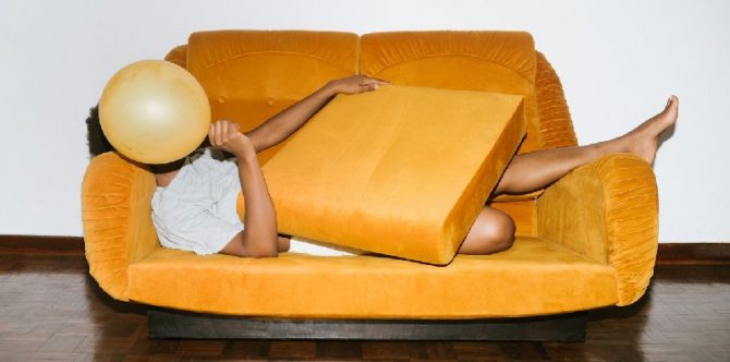 Dari Pengalaman Pribadiku, Ini 5 Cara Menghadapi Pasangan yang Introvert