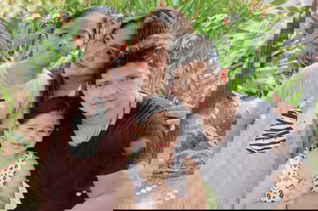 9 Potret Lawas Audy Item, Persis Seperti Putri Sulungnya!