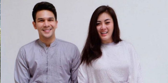 4 Fakta Perceraian Jonathan Frizzy dan Dhena Devanka, Ijonk Wajibkan Nafkahi 30Jt per Bulan