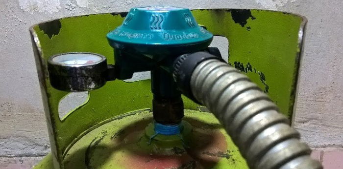 10 Langkah Mudah Memasang Tabung Gas, Dijamin Aman Tanpa Bocor!