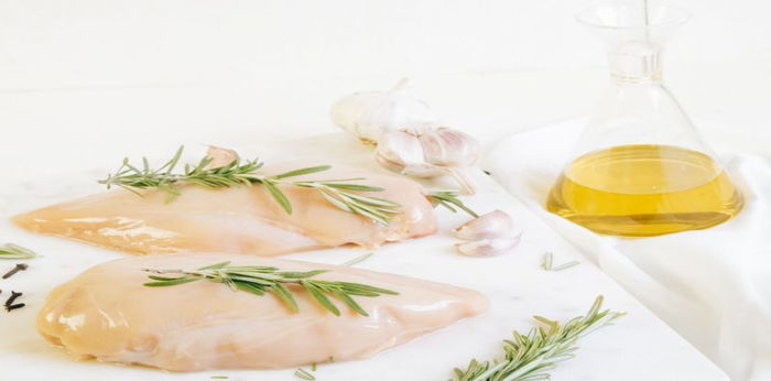 Kaya Akan Manfaat, Ini Cara Membuat Minyak Ayam untuk MPASI