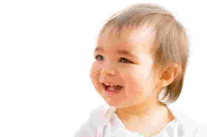 Moms, Here Are the Stages of Baby Vision Aged 0-12 Months and How to Stimulate Them