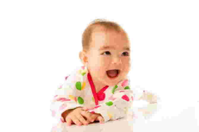 Moms, Here Are the Stages of Baby Vision Aged 0-12 Months and How to Stimulate Them