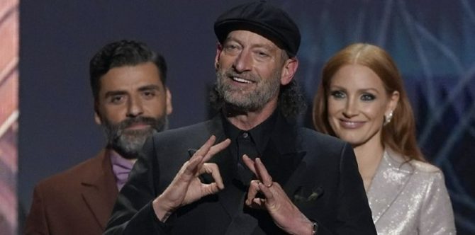 Kisah Troy Kotsur, Aktor Tunarungu Pemenang Oscar 2022