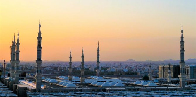 Arab Saudi Cabut Aturan Pembatasan COVID-19, Tak Perlu PCR dan Karantina Lagi