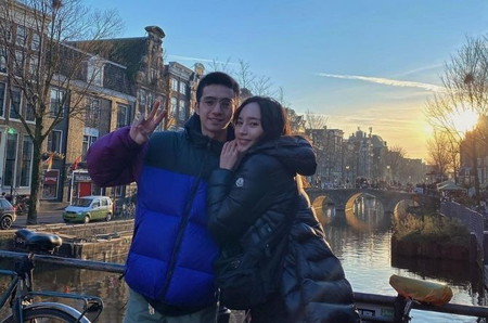 Artis punya saudara kandung non selebriti