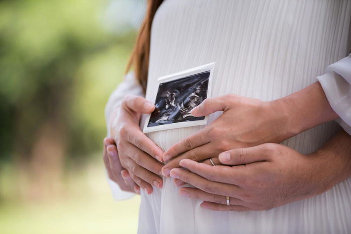 Mengapa Calon Ibu Harus Berinvestasi pada Tes Kehamilan alih-alih Perlengkapan Bayi di Awal Kehamilan