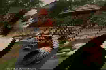 9. manajer haji faisal ibu dewi