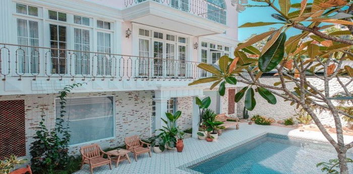 7 Ide Villa Instagramable di Bandung untuk Liburan Keluarga Berkesan