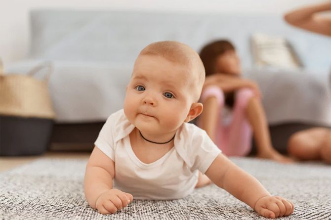 bayi tidak merangkak tapi ngesot