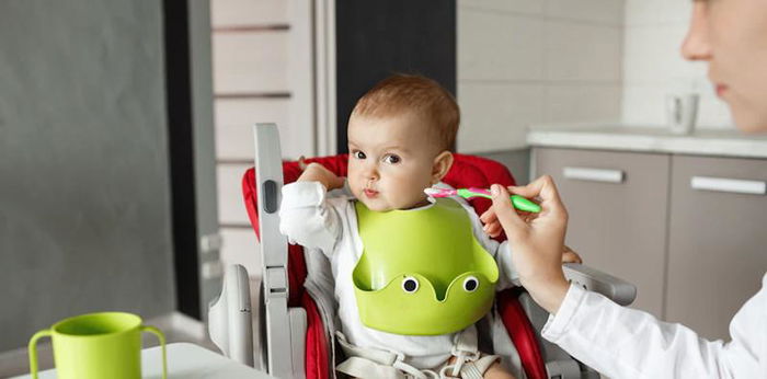 10 Penyebab Bayi Tidak Nafsu Makan dan Cara Ampuh Mengatasinya