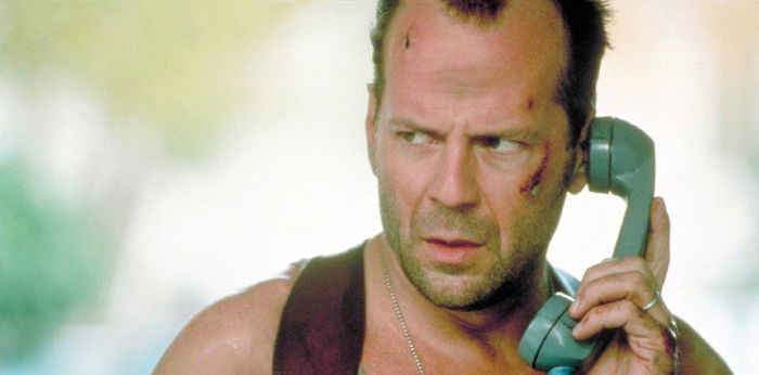 11 Film Terbaik Bruce Willis, Bintang Hollywood yang Pensiun Akting karena Aphasia