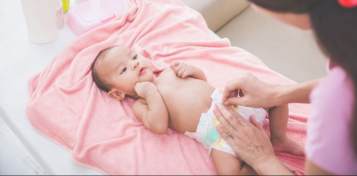 Ketahui Frekuensi BAB Bayi yang Normal dan Tanda-Tanda Feses Bermasalah