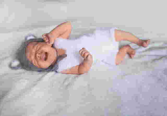 Recognize the Causes and Symptoms of Babies Not Being Startled by Loud Noises