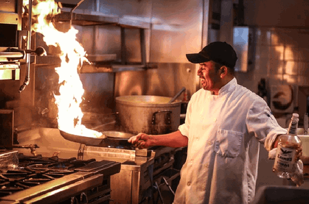 perbedaan chef dan koki