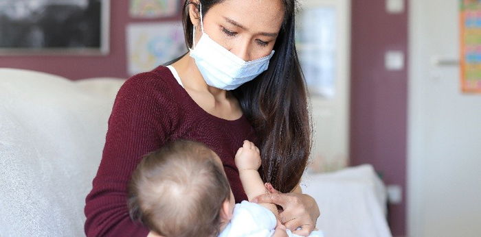 Apa Saja Obat Sakit Tenggorokan untuk Ibu Menyusui yang Aman Dikonsumsi?