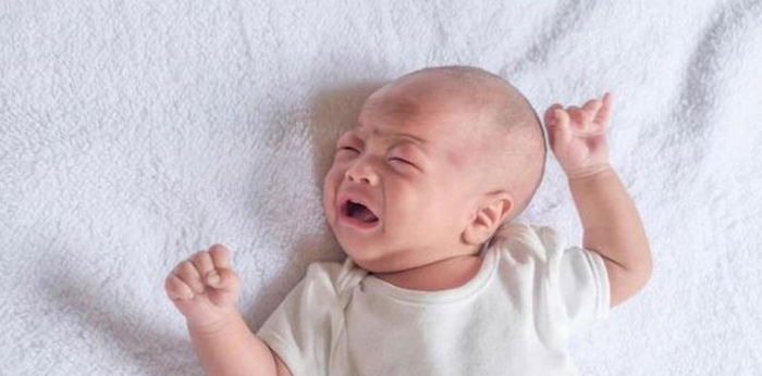 Kenali Penyebab dan Gejala Bayi Tidak Kaget Mendengar Suara Keras