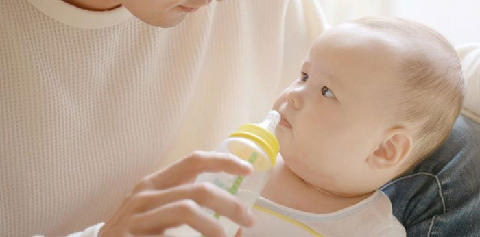 10 Penyebab Kenapa Bayi Tiba-tiba Tidak Mau Minum Susu Formula