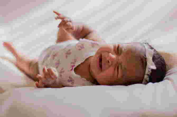 Is It Safe to Give Oralit to Babies? Pay Attention to the Rules and Dosage!