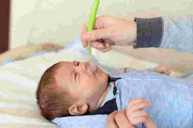 Is It Safe to Give Oralit to Babies? Pay Attention to the Rules and Dosage!