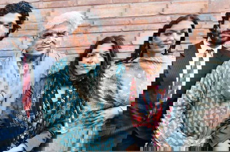 Panutan, 9 Artis Bollywood Ini Patahkan Stigma tentang Ibu Sambung