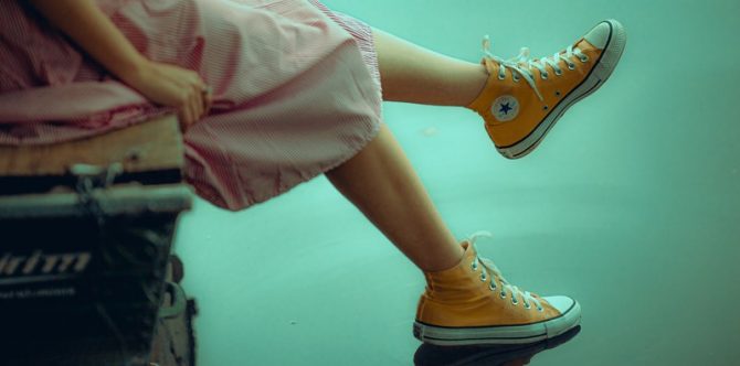 5 Cara Merawat Sepatu Sesuai dengan Bahannya, Jangan Keliru!