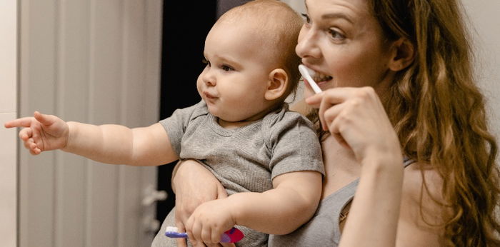 Bayi 11 Bulan Belum Tumbuh Gigi? Ini Penyebab dan Cara Merangsangnya