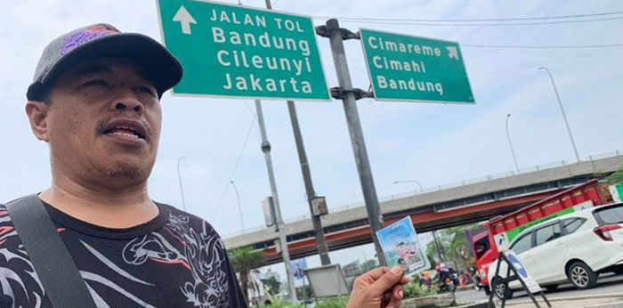 Dapat Untung Jutaan Rupiah, Ini Cerita Mamat Penjual Kartu e-Toll Dadakan
