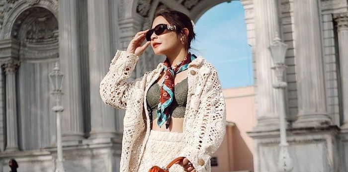 Perjalanan Karier Prilly Latuconsina, Sukses Jadi Aktris Populer Indonesia!