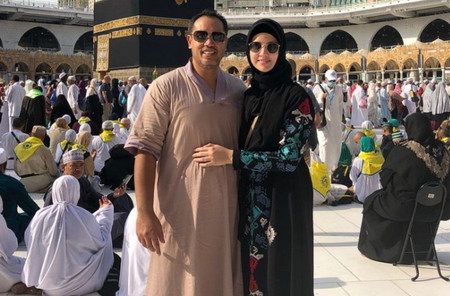 10 Artis Sudah Menunaikan Ibadah Haji