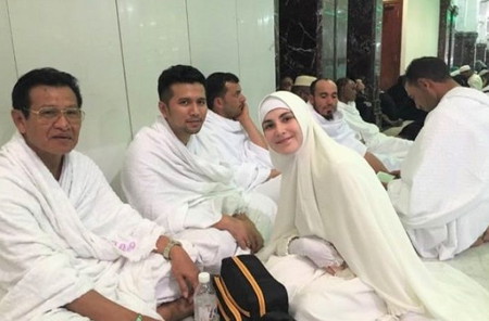 10 Artis Ini Sudah Berhaji, Ada Nia Ramadhani dan Nagita Slavina!