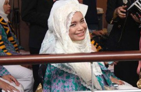 10 Artis Sudah Menunaikan Ibadah Haji