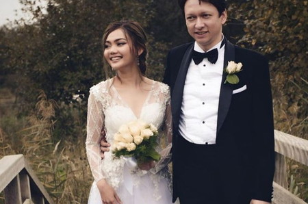 6 Artis Pakai Gaun Pengantin Karya Ivan Gunawan, Gayanya Curi Perhatian!