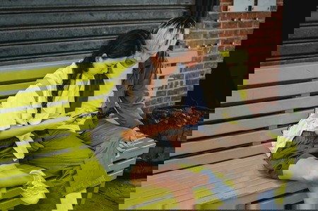 gaji social media specialist