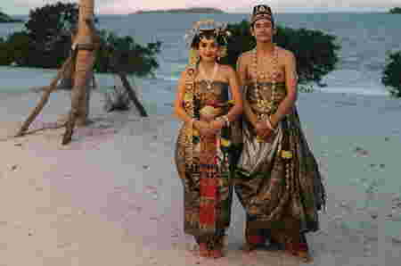 Bintangi Film Baru, Inilah Profil Aktor Adipati Dolken