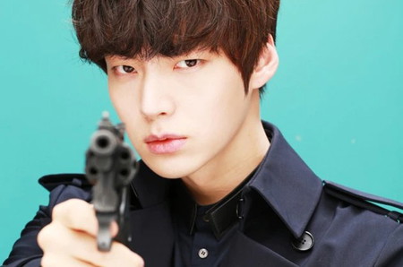 Ahn Jae Hyun, Aktor Korea Jadi Polisi di Drakor