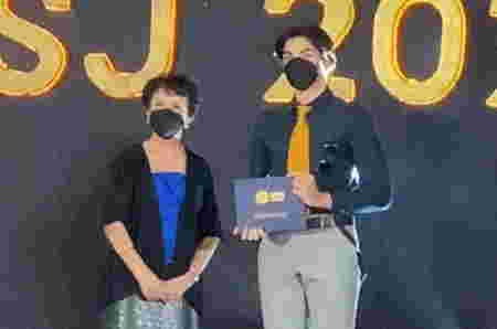 Anak Anjasmara wisuda