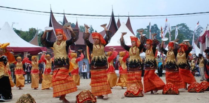 Kamus Mini Kosakata Bahasa Minang, Pelafalannya Sungguh Unik