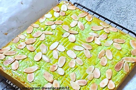 2. Lekker Holland Pandan Boterkoek Dutch Butter Cake