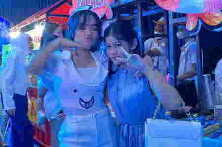 2. potret fuji dan chika