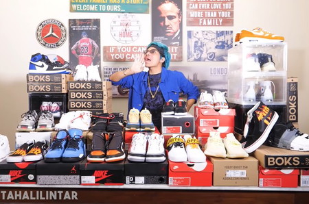 Artis Koleksi Sepatu Mahal