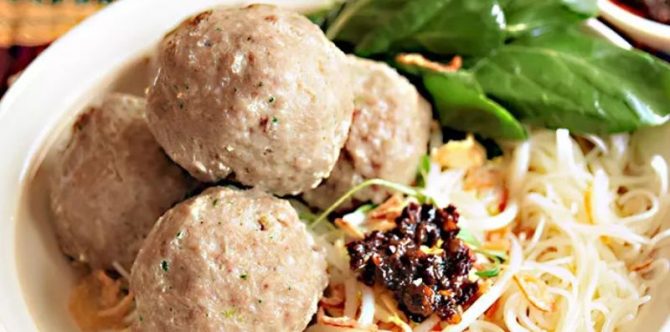 10 Rekomendasi Tempat Makan Bakso Enak di Tangerang