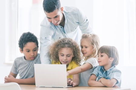 CINTA Untuk Mempersiapkan Anak Menjadi Netizen