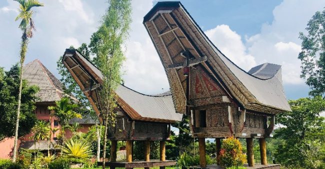 Tak Hanya Sekadar Hunian, Ini 7 Fungsi Rumah Adat di Indonesia