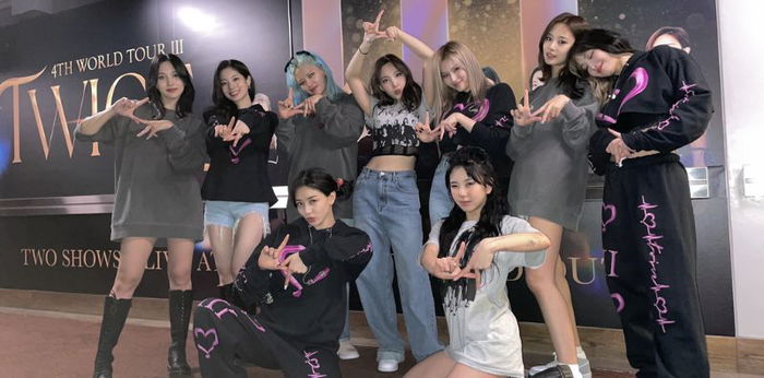 Perjalanan Karier TWICE, Seluruh Anggota Baru Perpanjang Kontrak di JYP Entertainment