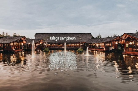 Restoran Bertema Saung Desa